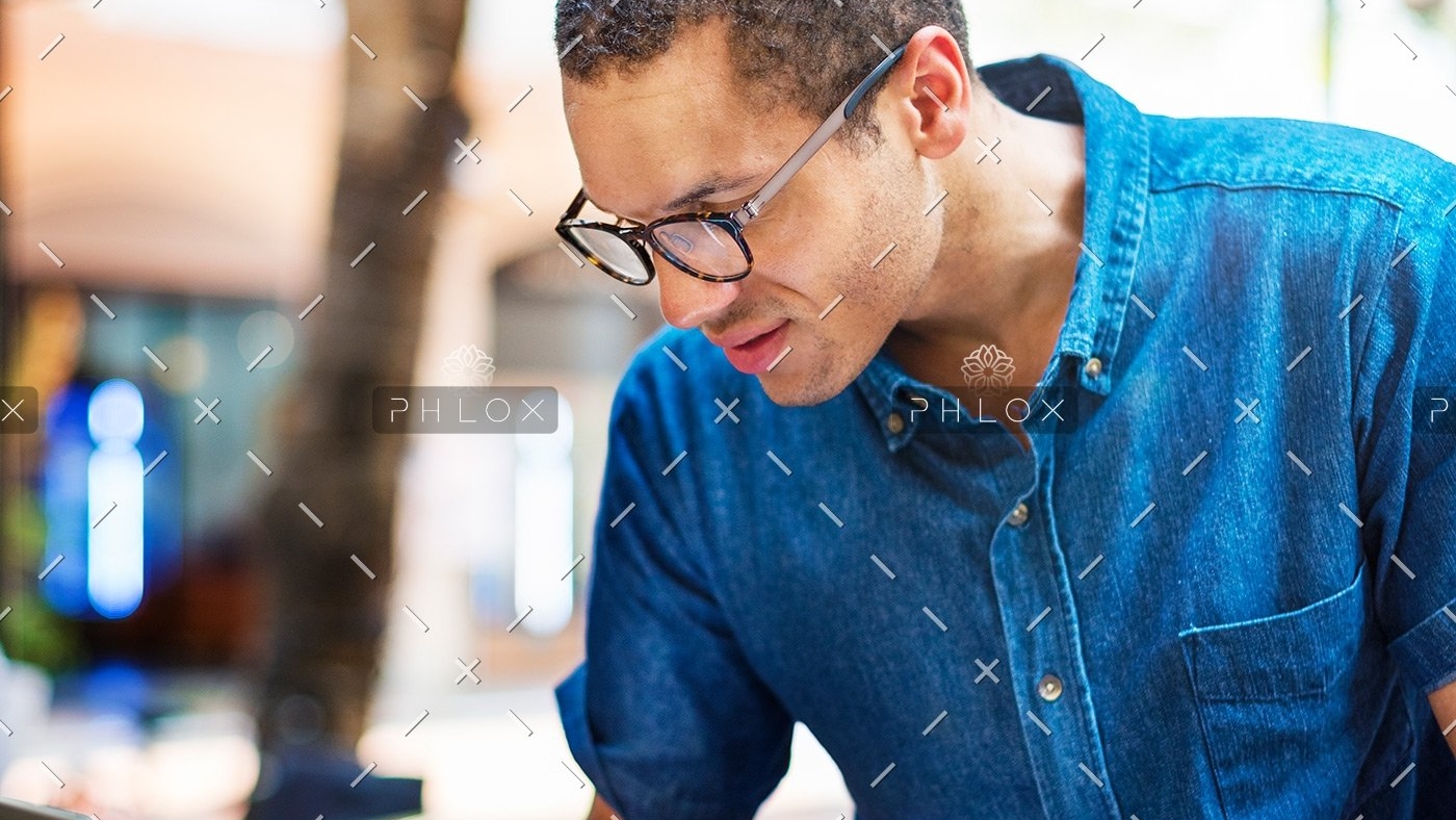 man-working-coffee-shop-connecting-laptop-concept-P3NTZ89
